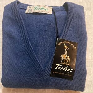 Vintage Hawick Scotland Teribus Fine Wool V Neck Sweater M (38) New w tag. Blue